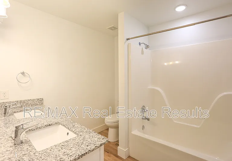2901 SW 8th St — Photo 24