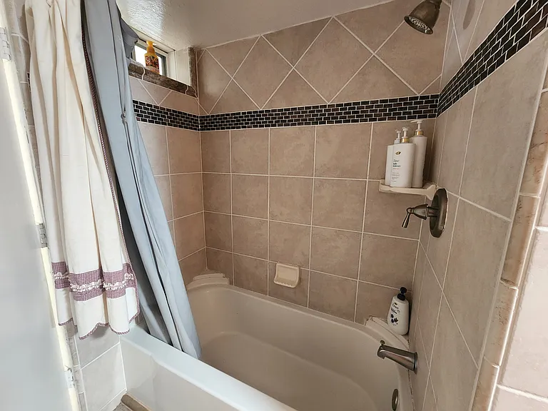 Oak Hill Dr — Photo 18