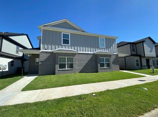 798 S Benchmark Ln, Fayetteville, AR 72704