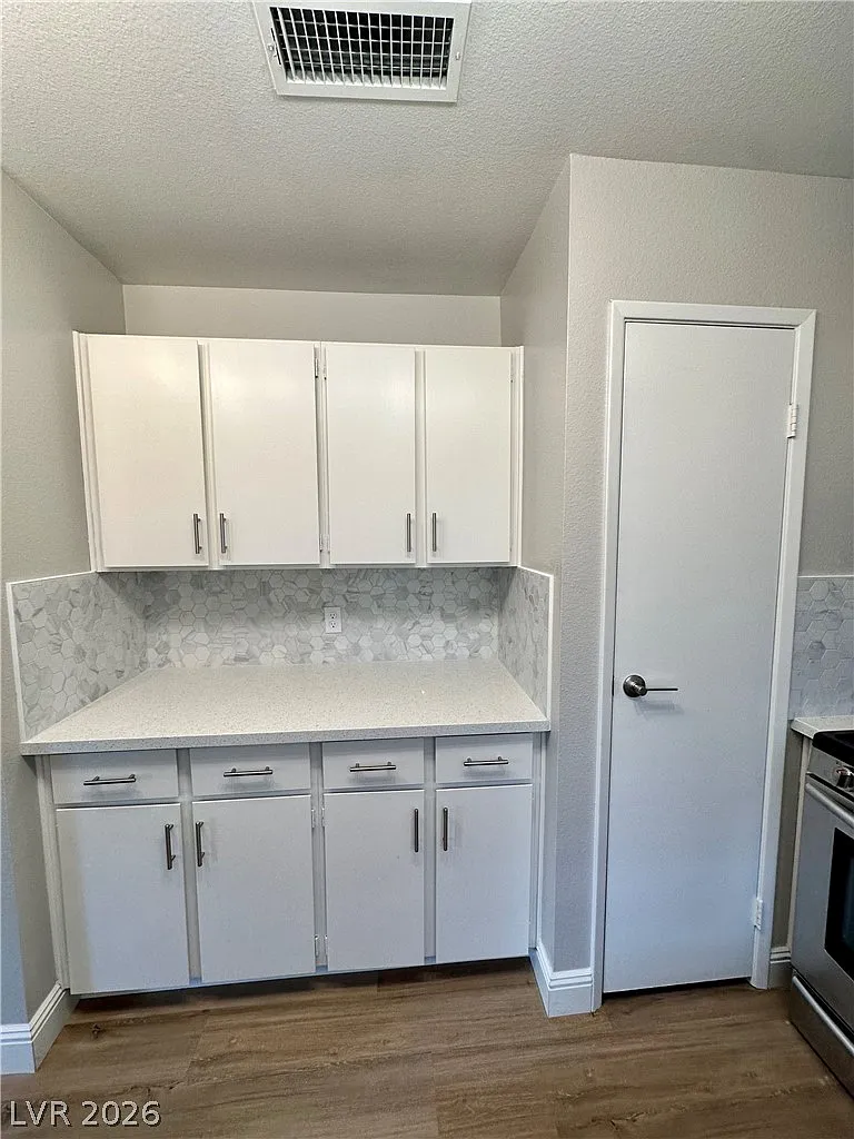 2 bed, 2.0 bath, 1337 sqft, $1,950 — Photo 4
