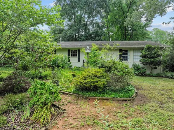 2708 Lilac Dr, Greensboro, NC 27408
