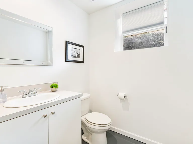 522 NE Morris St #BASEMENT — Photo 10