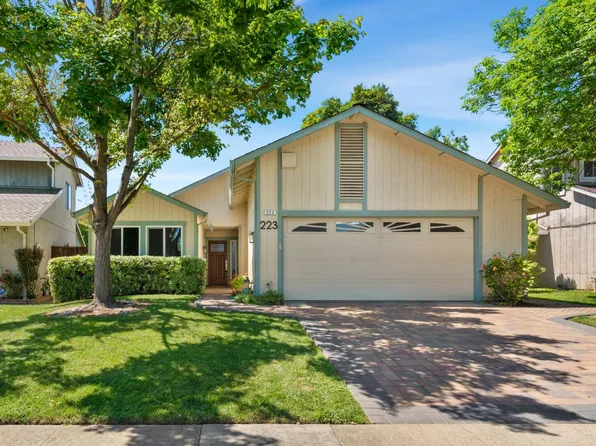223 River Run Cir, Sacramento, CA 95833