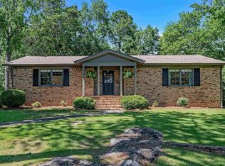 1816 Canyon Rd, Vestavia Hills, AL 35216