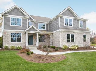 2 Alexandra Dr, Mettawa, IL 60048