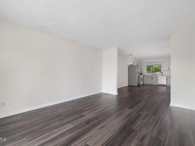 107 Angeline Dr #5 — Photo 7