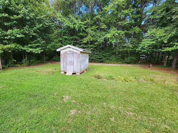 4th image of 409 River Trace Dr