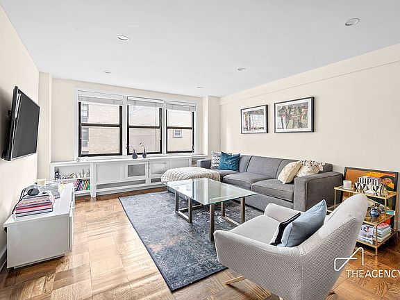 3rd image of 241 E 76th St APT 5D