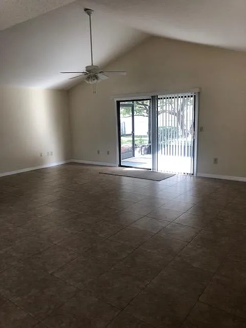 3 bed, 1410 sqft, $1,950 — Photo 2