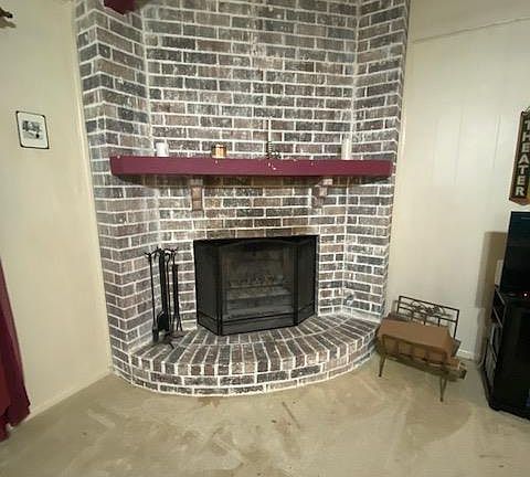 5th image of 661 Birchwood Dr