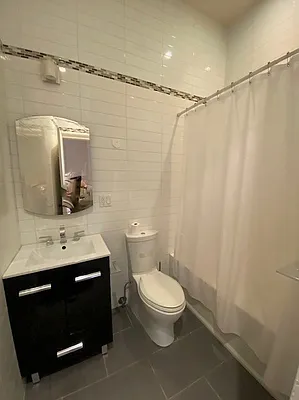 Rented by Cast Iron Real Estate | media 21