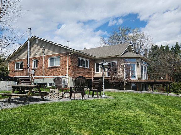 2nd image of 136 Hollowview Rd