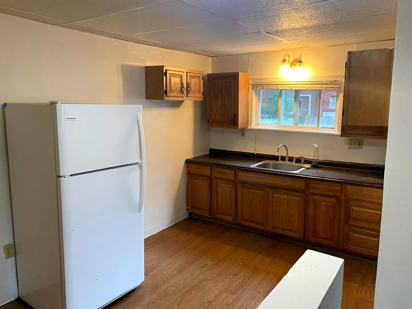 4 Bed, 2 Bath Home in Bloomfield - Convenient Location, Off-Street Parking - Available November 1... — Photo 2