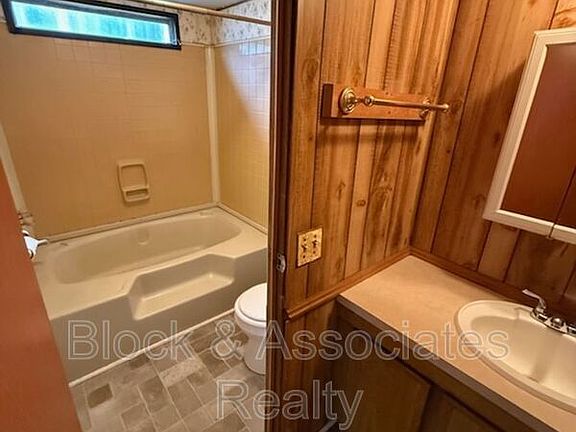 5th image of 212 Chaney Rd #9