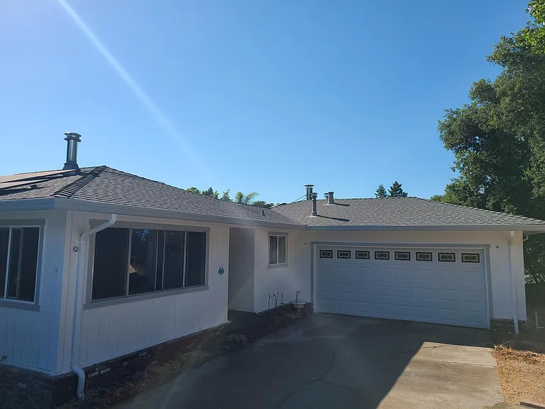 201 Weible Dr — Photo 3