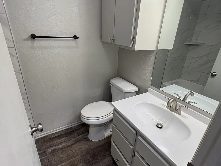 1000 Rambling Oaks Dr #7 — Photo 11