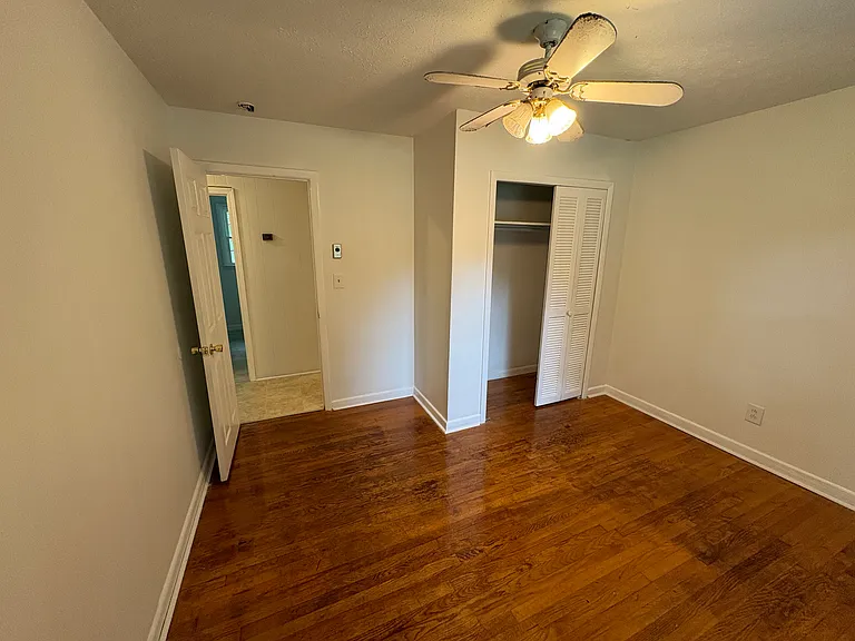 7003 Penndale Dr — Photo 9
