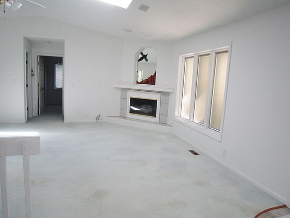4th image of 2009 Boley Dr