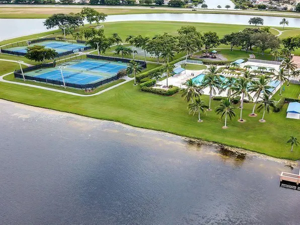 7787 Springfield Lake Dr, Lake Worth, FL 33467