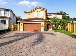 15411 SW 39th Ter, Miami, FL 33185