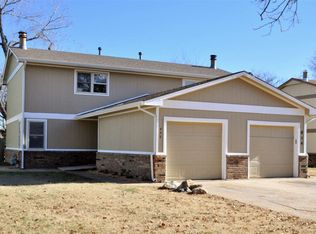 952 S Longfellow Ln, Wichita, KS 67207