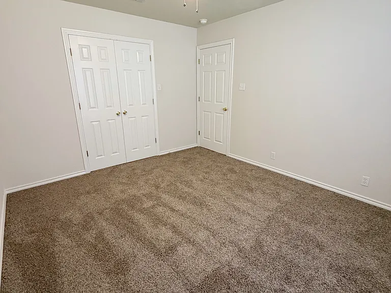 307 Sunset Blvd — Photo 24