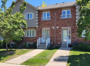 227 Harvie Rd #43, Barrie, ON L4N 9P8