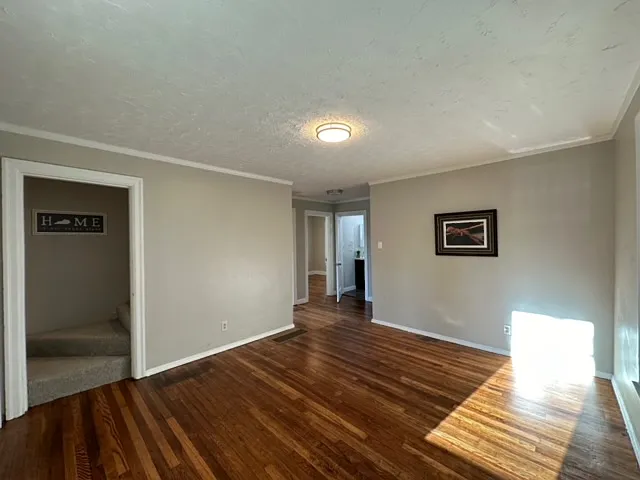 425 Meadow Park — Photo 6
