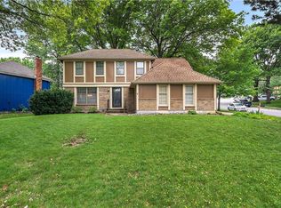 14220 S Locust St, Olathe, KS 66062