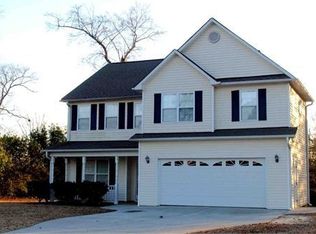 130 Morgan Cove Dr, Burgaw, NC 28425