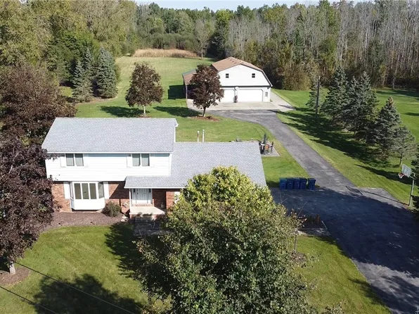 80 Smith Rd, Amherst, NY 14228