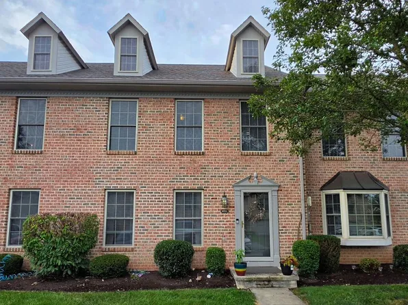 431 Waverly Woods Dr, Harrisburg, PA 17110