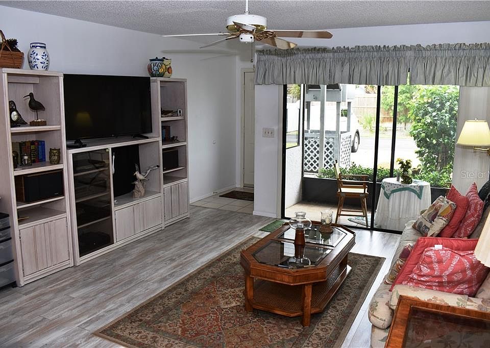 2nd image of 7207 27th Ave W #7207