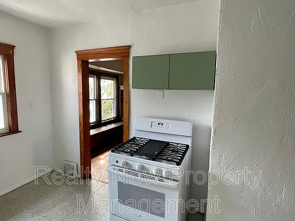 3rd image of 3608 Denison Ave Floor 2