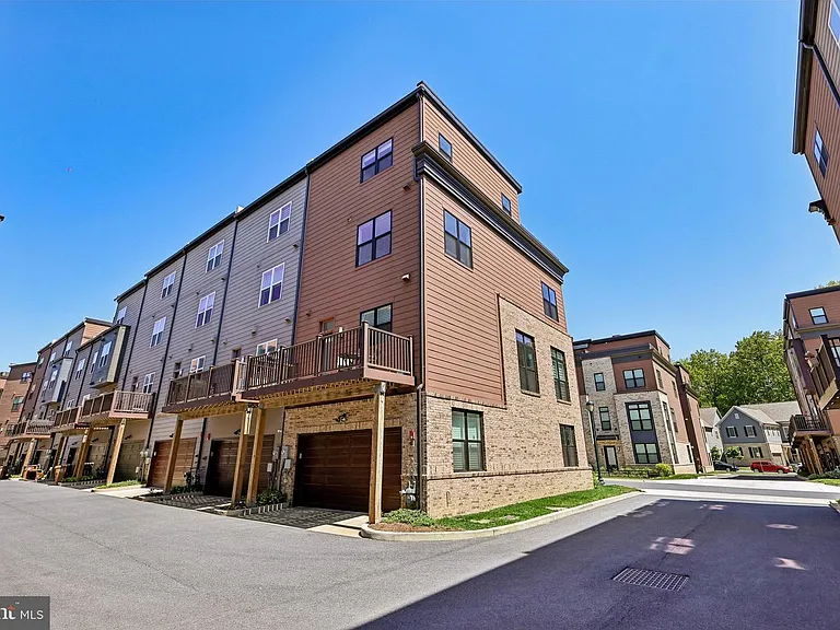 3328 Woodland Phlox St — Photo 44