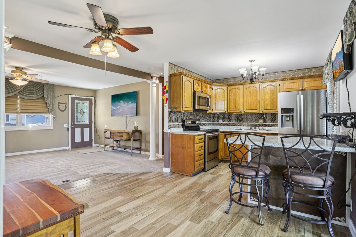 next background image