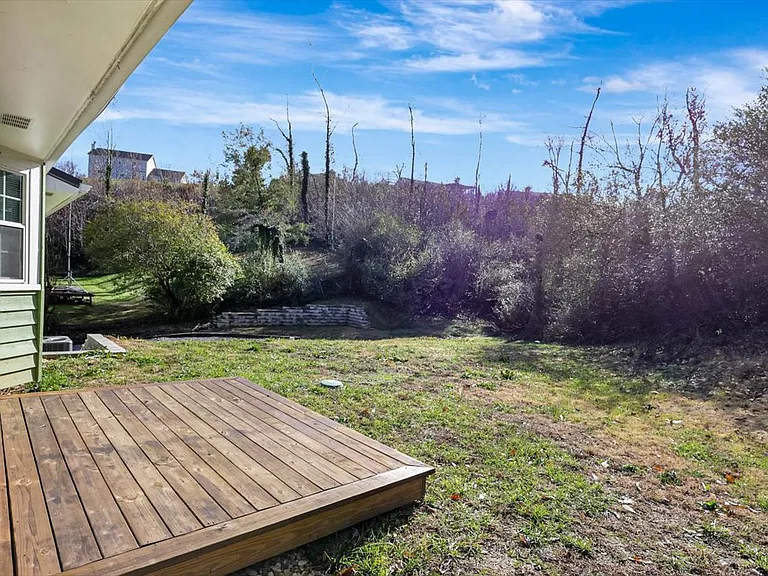 8102 Gladys Ln — Photo 29