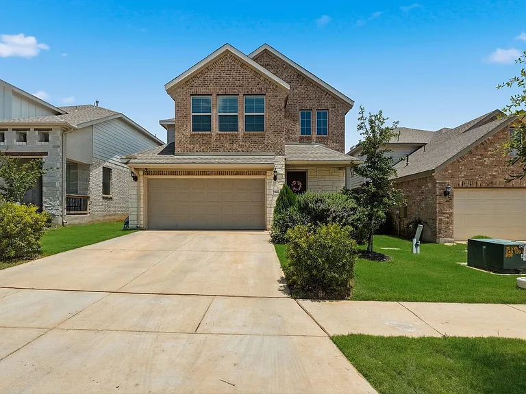 2046 Flametree Ave — Photo 2