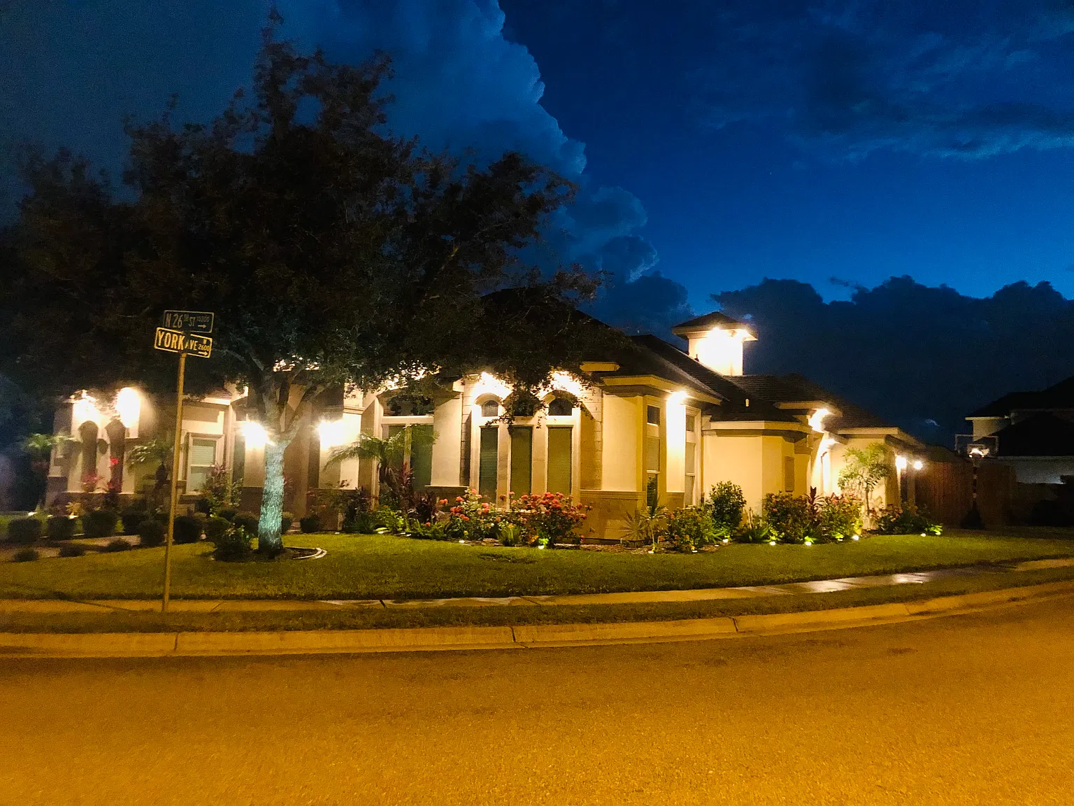 4 bed, 3.5 bath, 2735 sqft, $2,850 — Photo 4