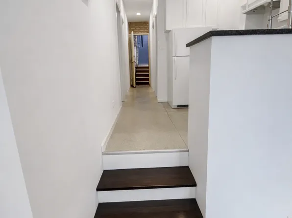 1826 W 17th St #1F, Chicago, IL 60608