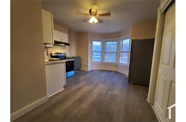 Building Photo - 1413 W Union St #3