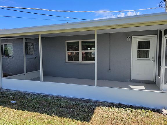 3rd image of 216 Venetia Ave