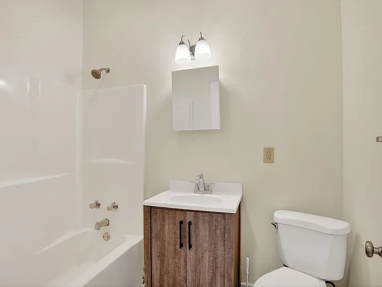 2500 Nashville Ave — Photo 15