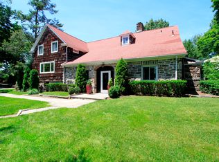 22 Quaker Ridge Rd, New Rochelle, NY 10804