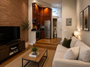 234 W 14th St #R2C, New York, NY 10011