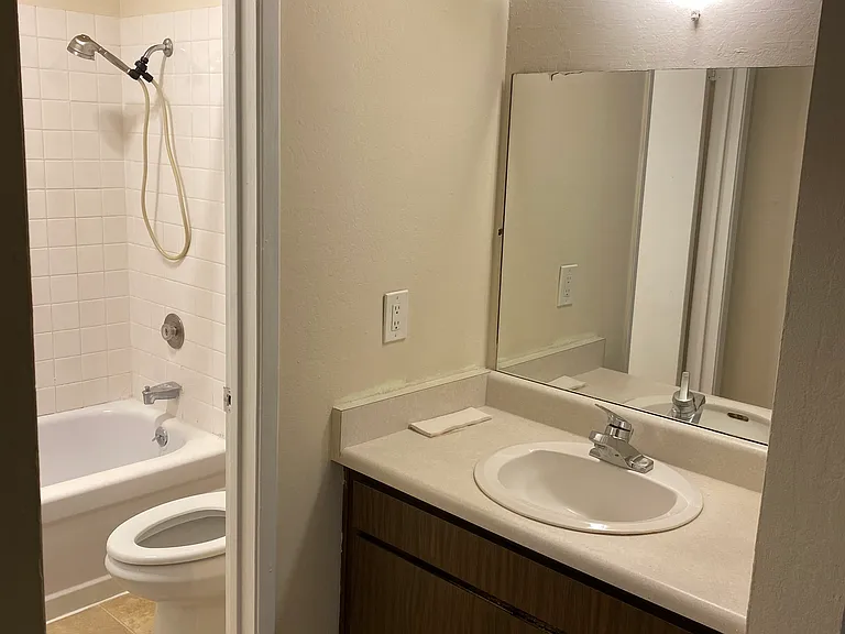 155 Pearl St #305 — Photo 6