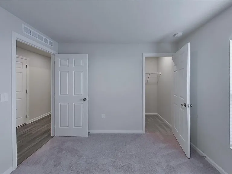 1729 Nebraska Loop — Photo 11