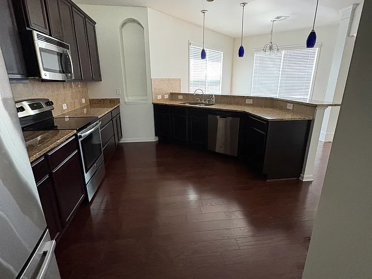 64 Leatherwood Dr — Photo 6