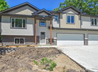 2009 Goldfinch Dr, Buffalo, MN 55313