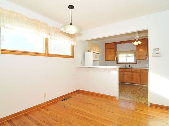 3rd image of W166N8455 Dardis Ave